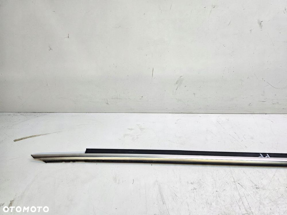 LISTWA CHROM DRZWI AUDI A3 8V CABRIO PRAWY PRZÓD 8V7837284 - 2