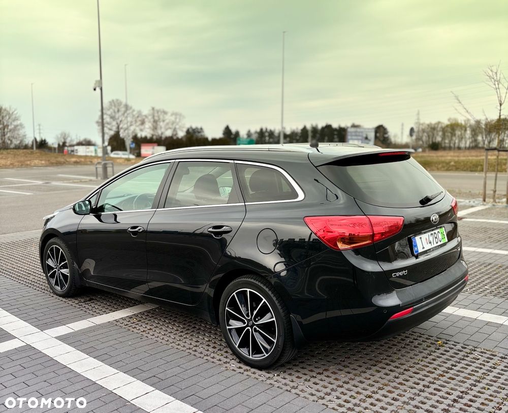 Kia Ceed - 13