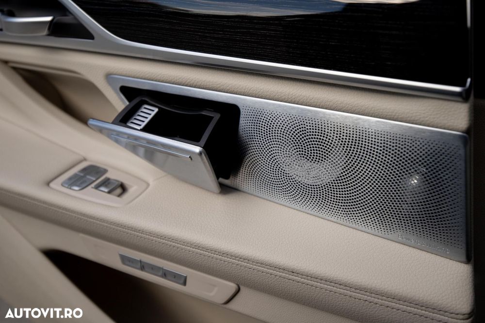 BMW Seria 7 - 33