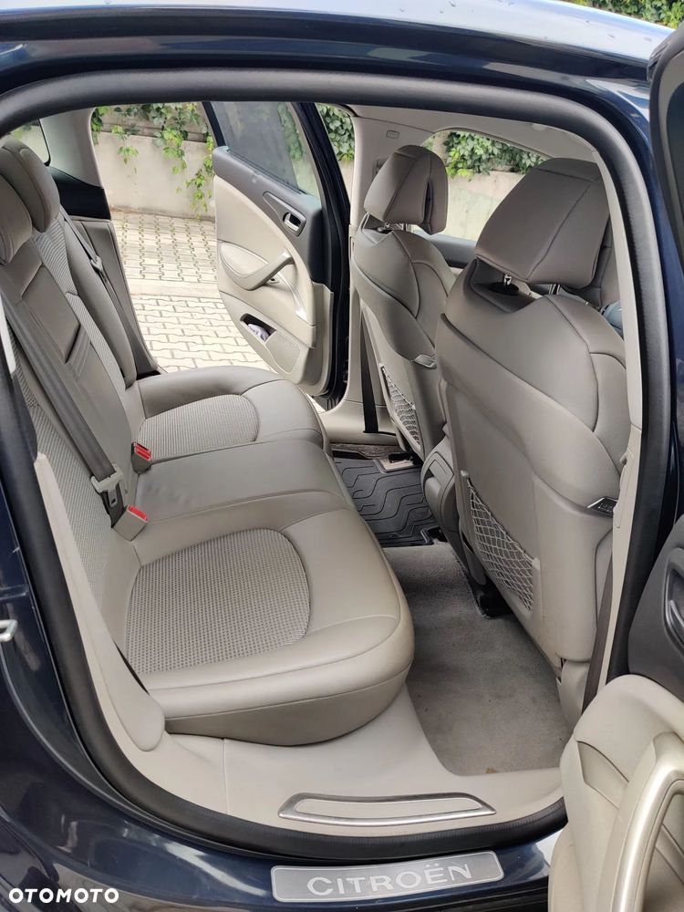 Citroën C5 2.0 HDi Exclusive - 6