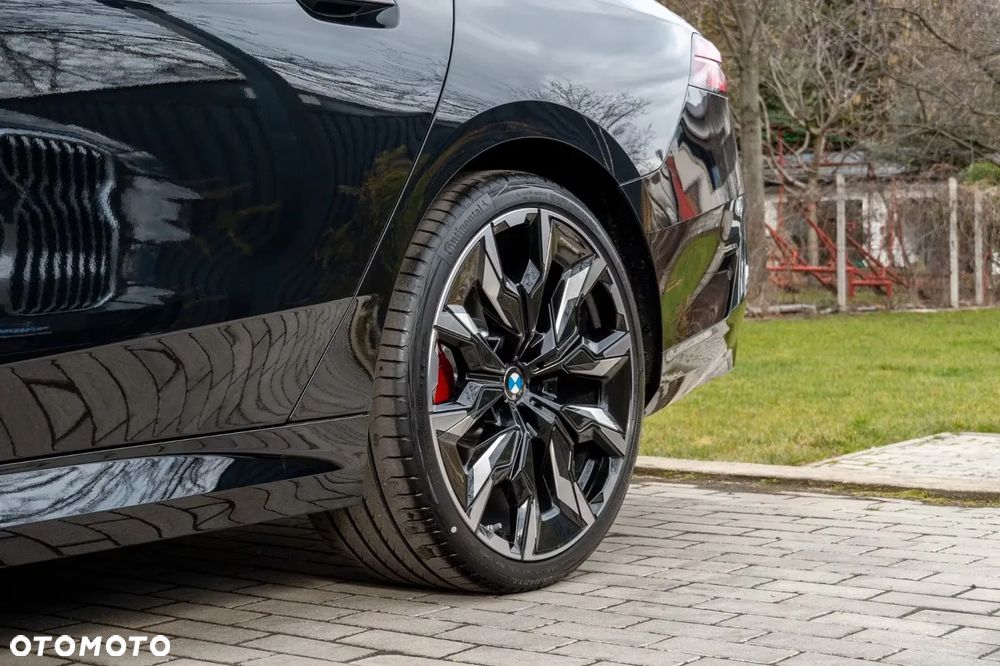 BMW Seria 5 540d xDrive mHEV M Sport - 11