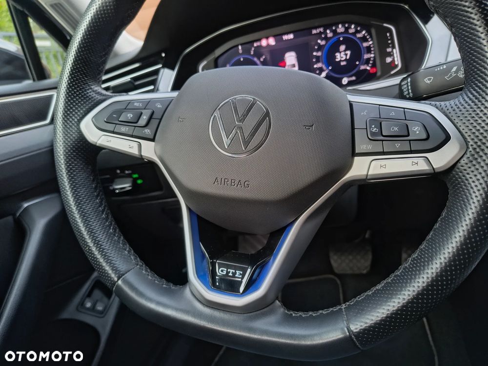Volkswagen Passat - 17