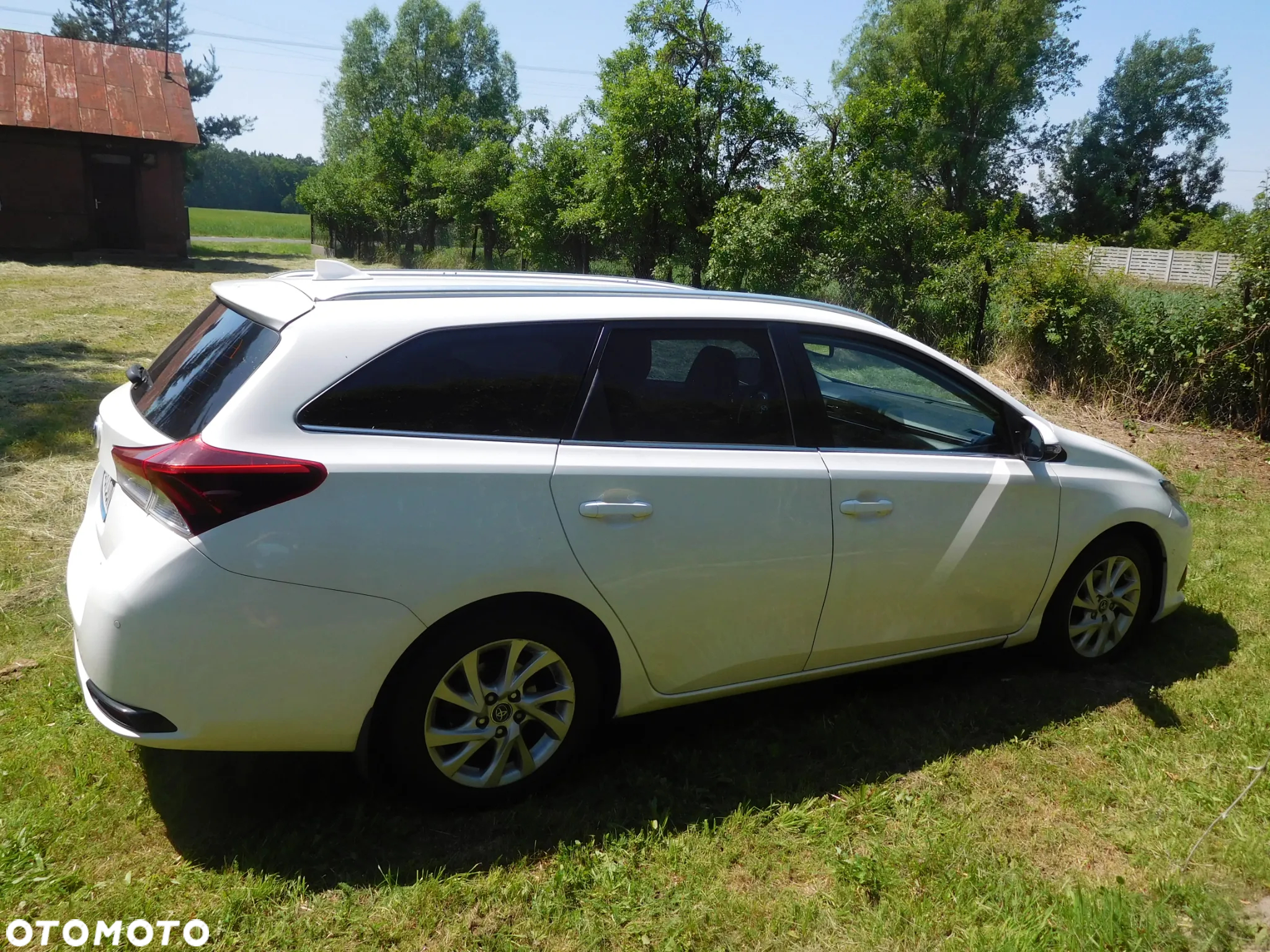 Toyota Auris 1.6 D-4D Premium - 20