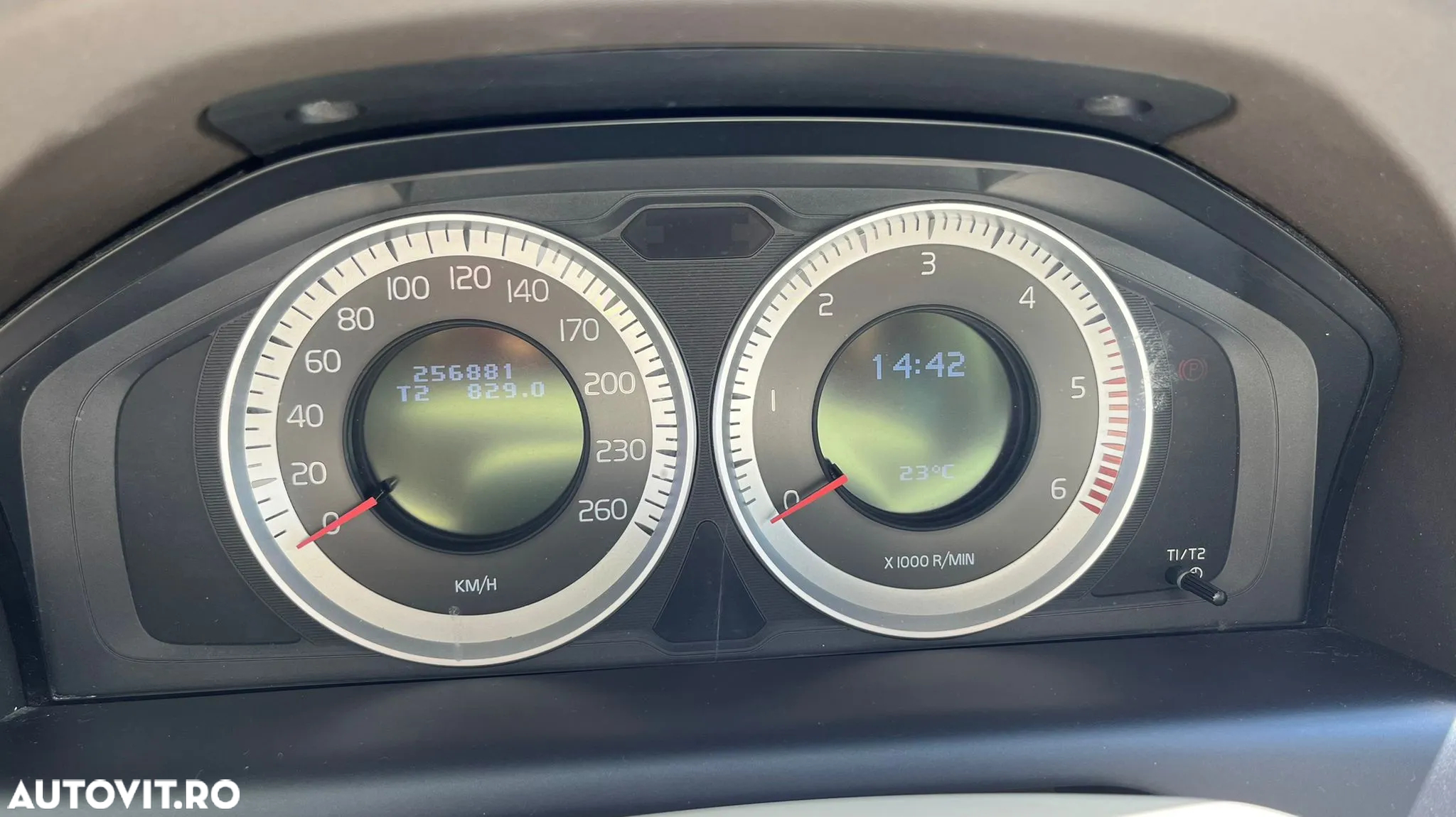Volvo XC 60 D4 AWD Start-Stop Kinetic - 9