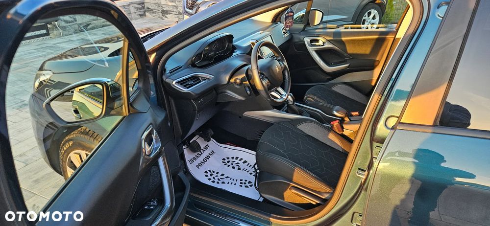 Peugeot 2008 PureTech 82 Active - 13