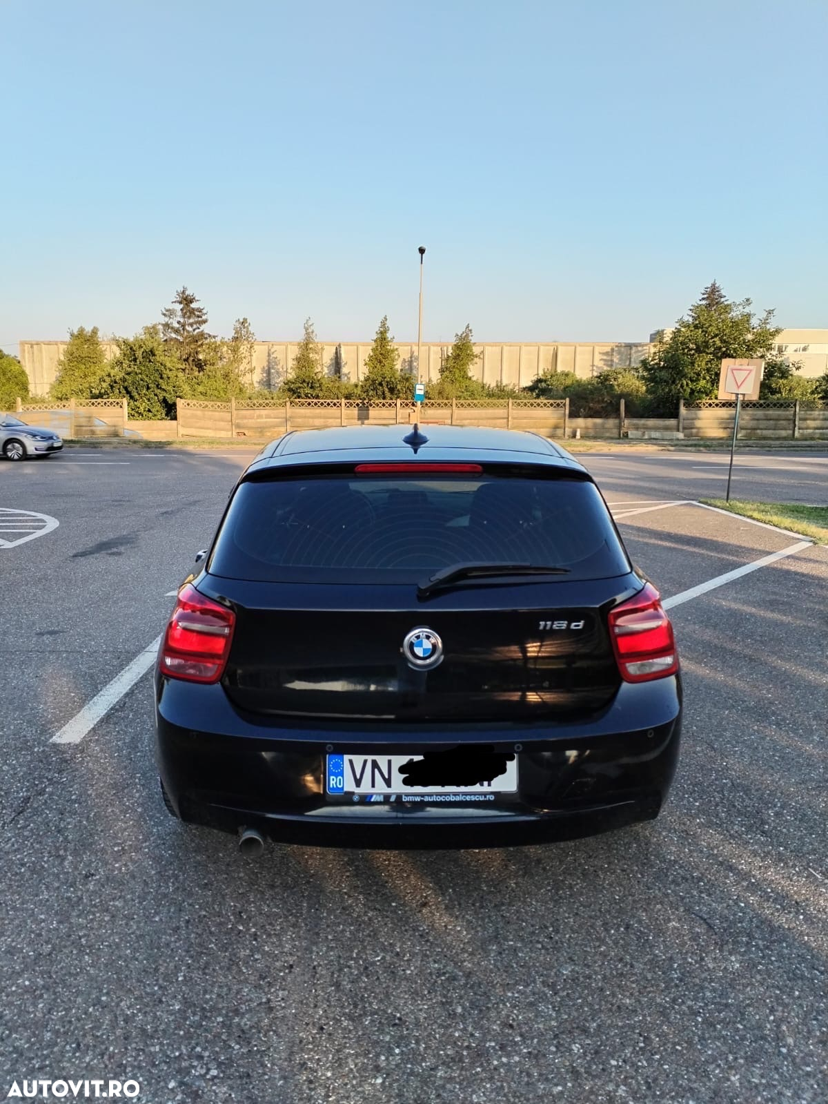 BMW Seria 1 118d - 4