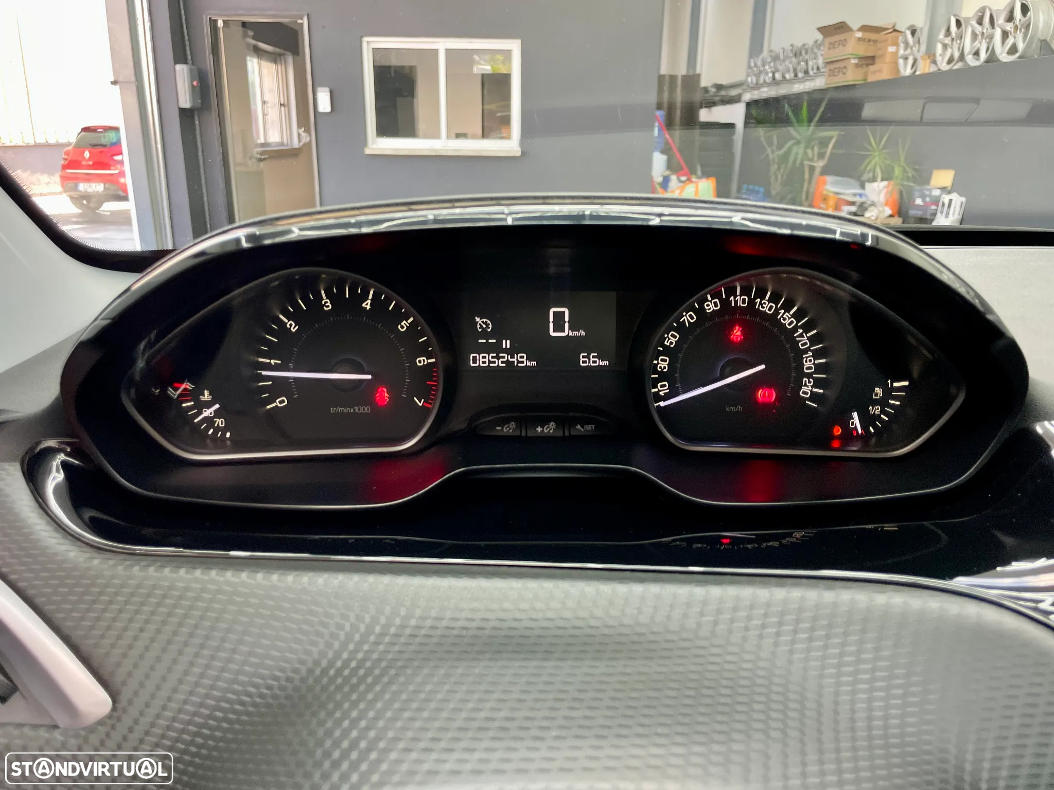 Peugeot 208 1.2 PureTech Style - 13