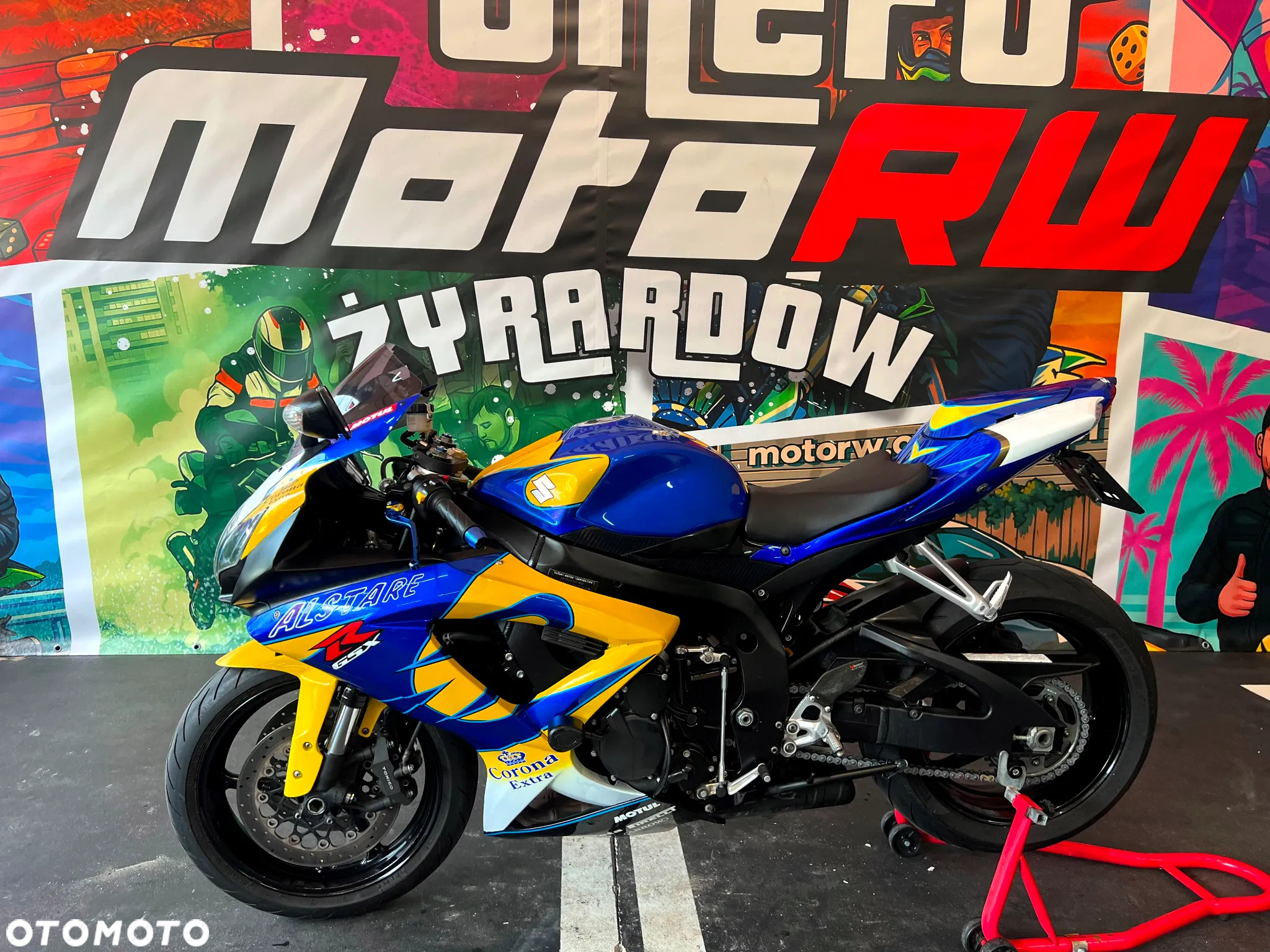Suzuki GSX-R - 15