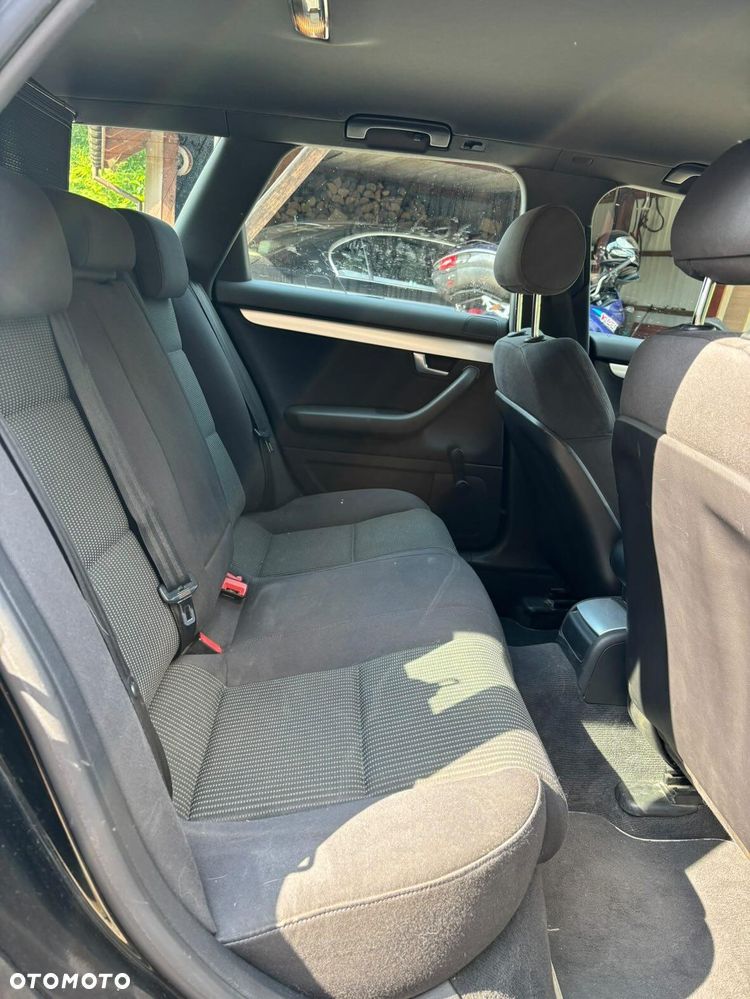 Audi A4 Avant 2.0 TDI - 7