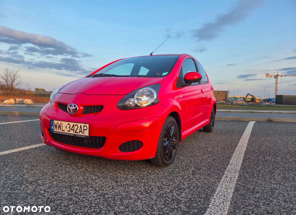 Toyota Aygo CoolRed - 1