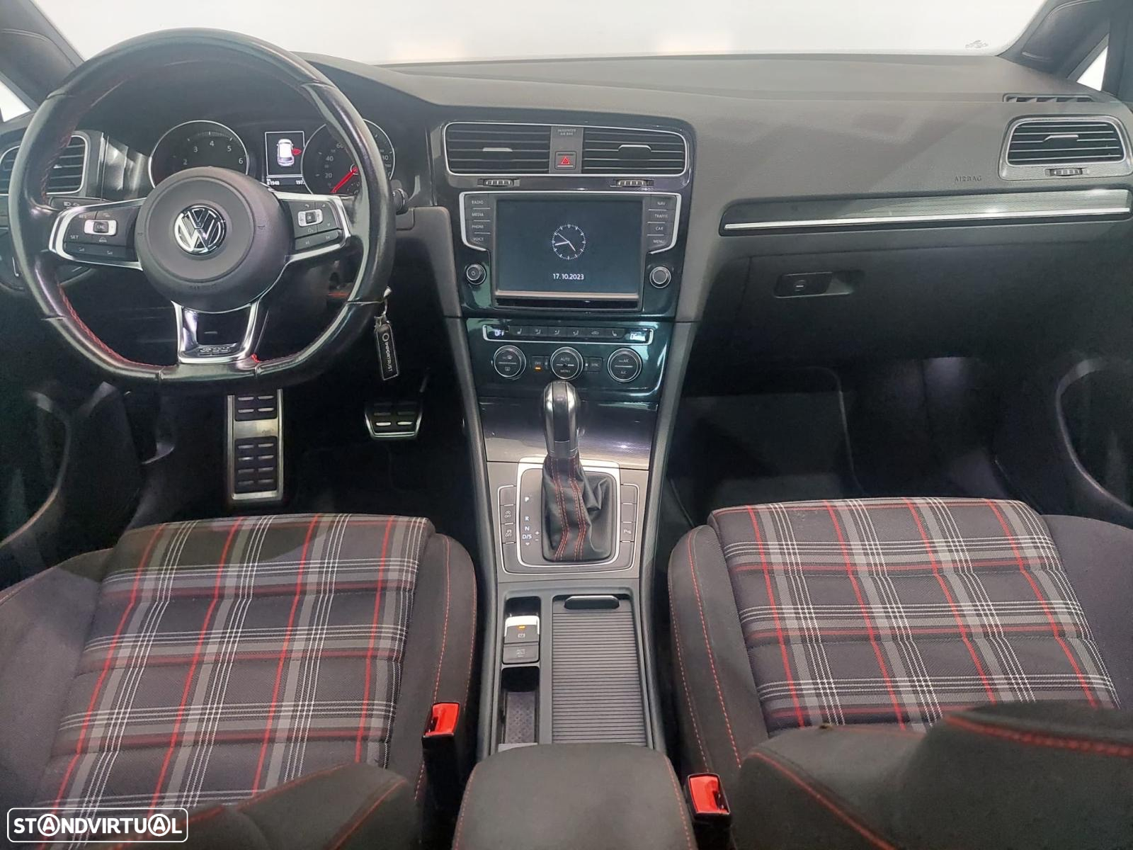VW Golf 2.0 TSi GTi DSG - 17