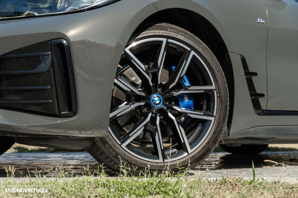BMW i4 eDrive35 Pack Desportivo M - 28