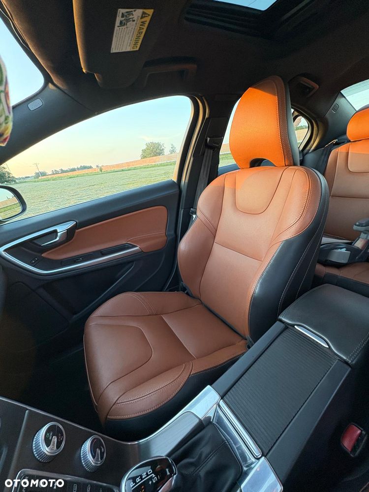 Volvo S60 T6 AWD Drive-E R-Design Momentum - 14