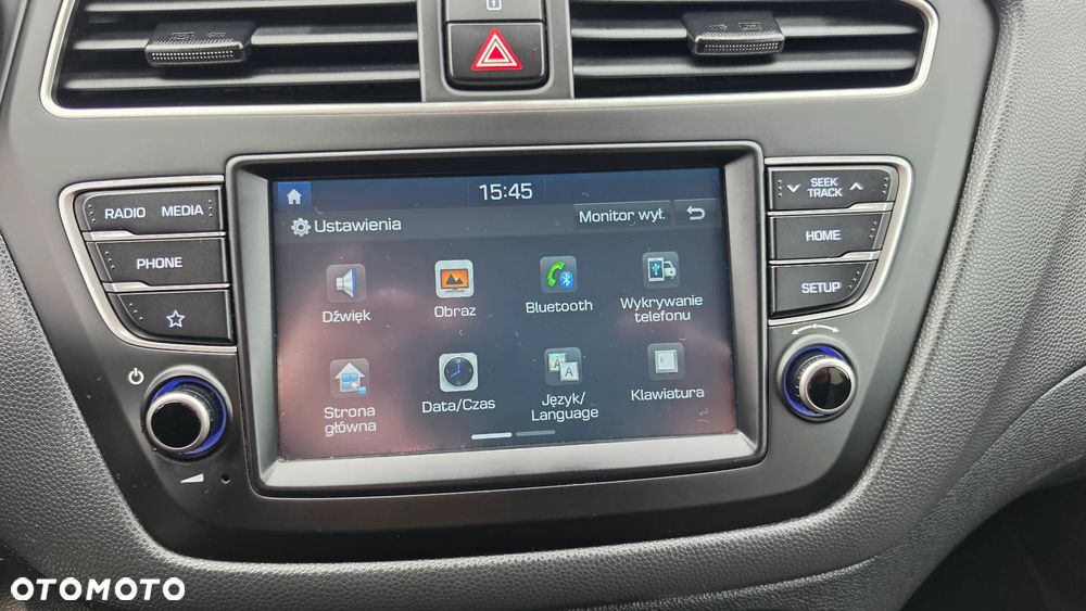 Hyundai i20 - 20