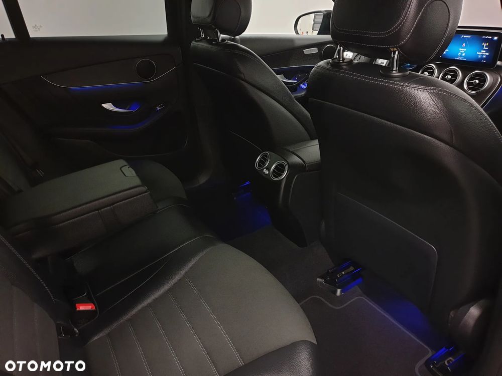 Mercedes-Benz GLC 300 de 4Matic 9G-TRONIC AMG Line Plus - 30