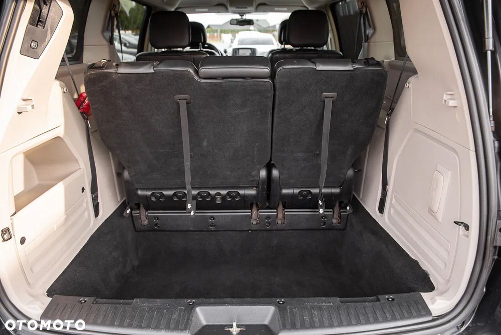 Lancia Voyager 3.6 Platinum - 30