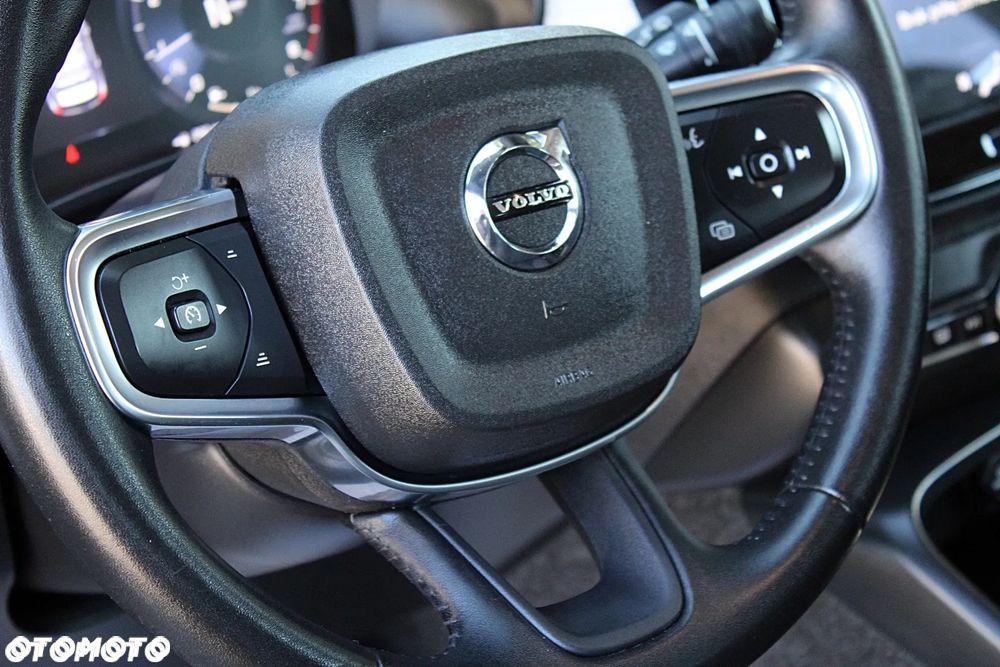 Volvo XC 40 T3 - 22
