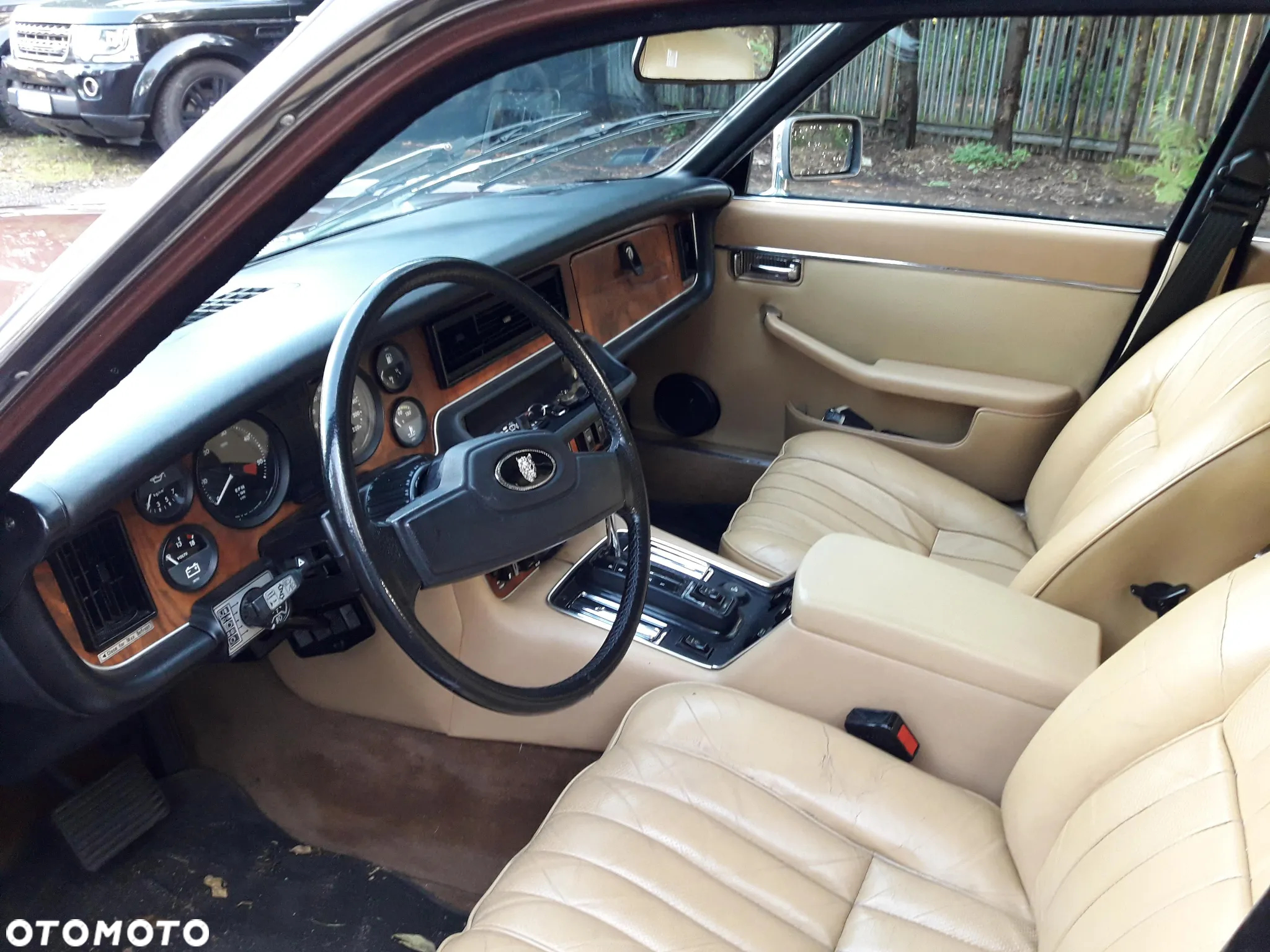 Jaguar XJ - 16