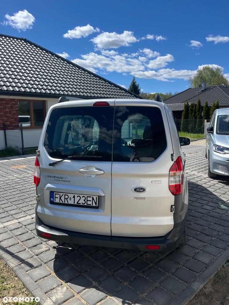Ford Transit Courier Trend - 12