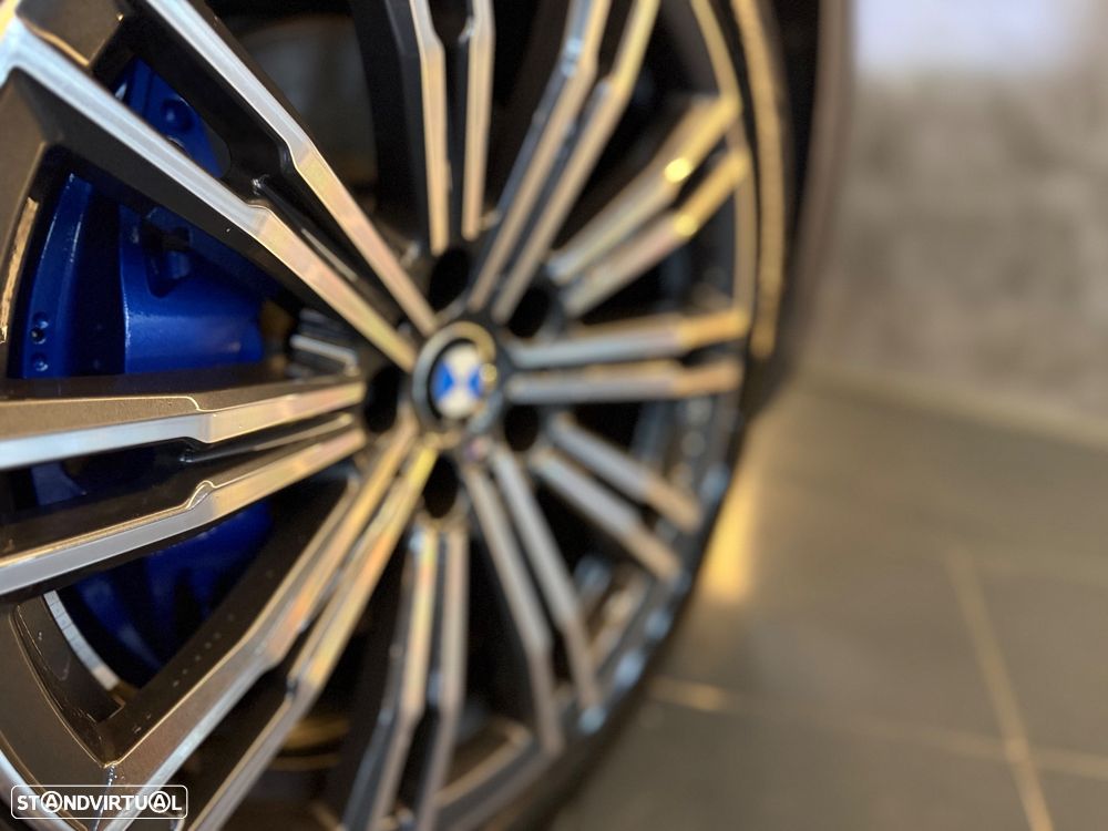 BMW 330 e Aut. M Sport - 11
