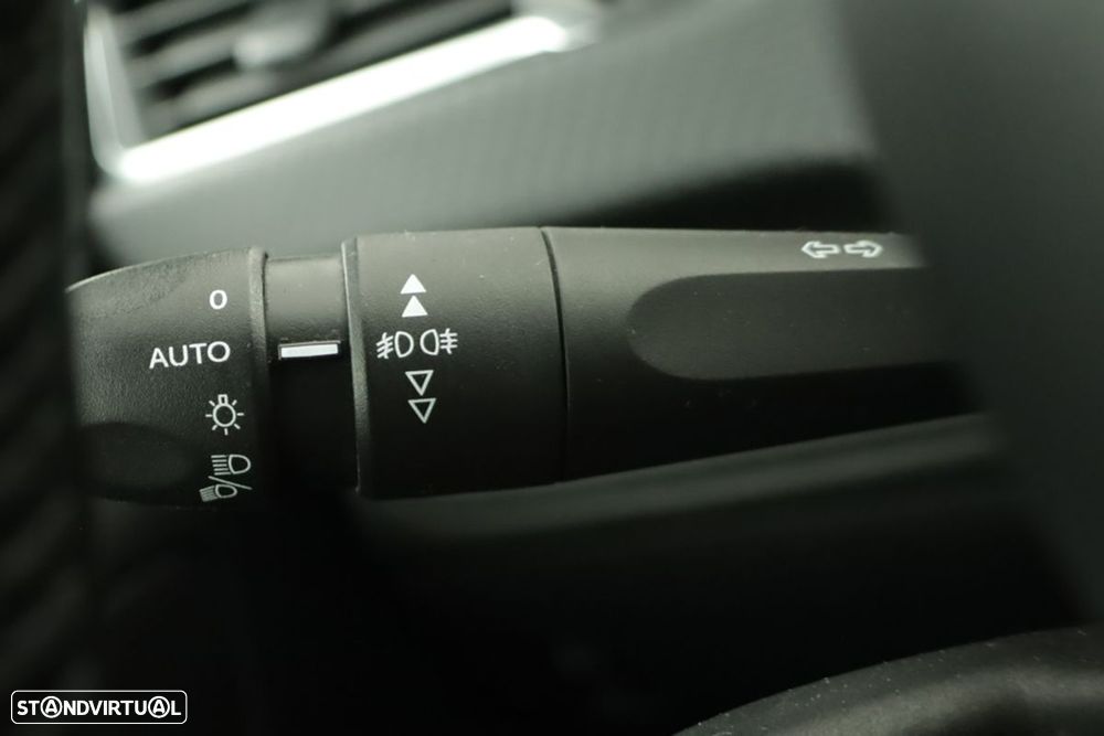 Peugeot 208 1.2 PureTech Style - 16