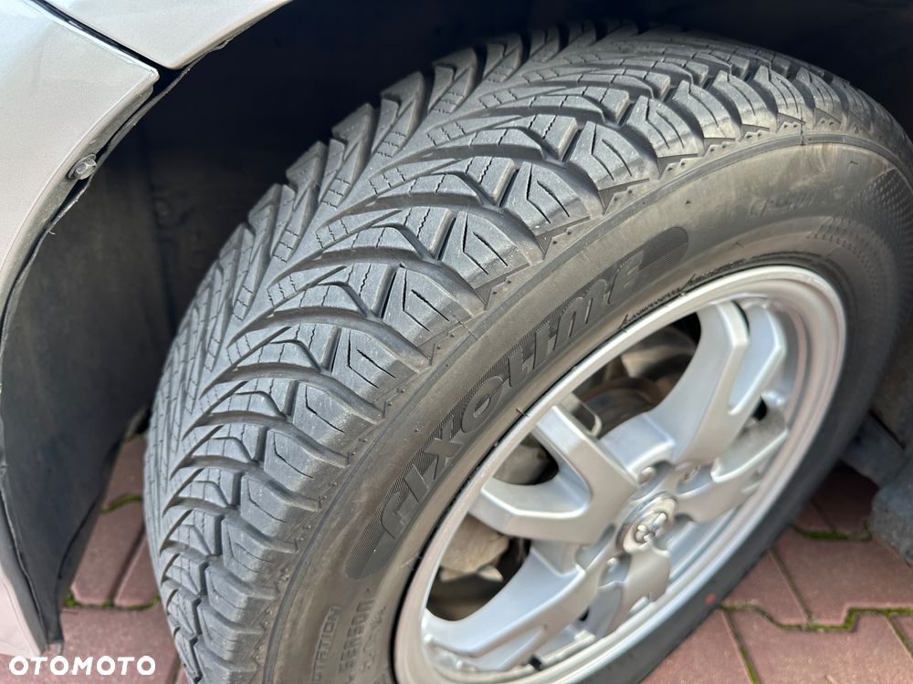 Toyota Prius 1.8 HSD Active - 27