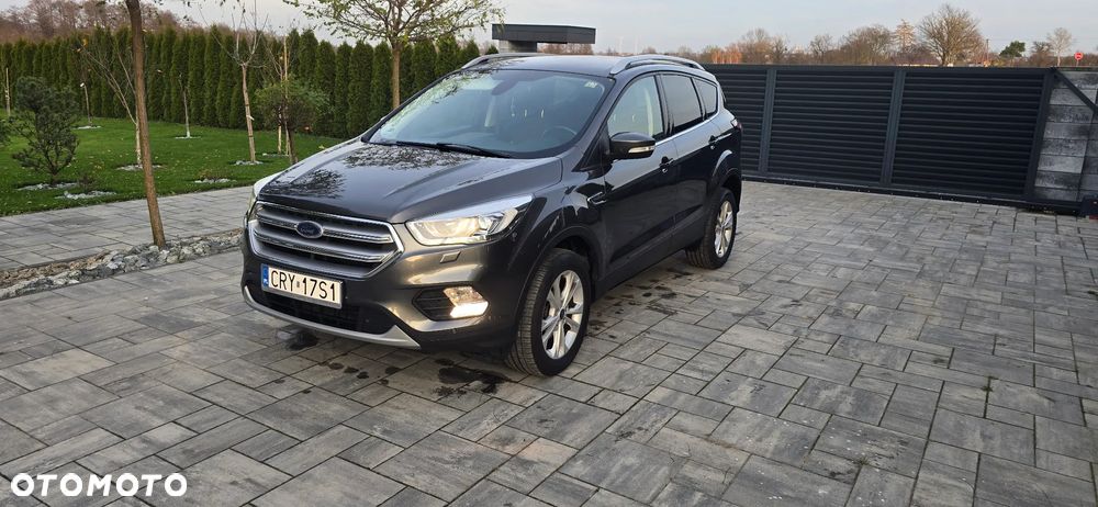 Ford Kuga 1.5 EcoBoost 2x4 Titanium - 2