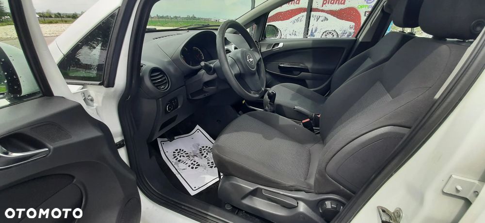 Opel Corsa - 29