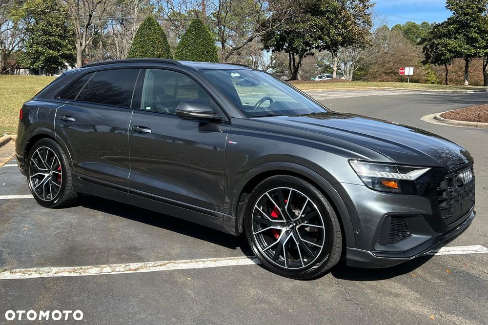 Audi Q8 - 1