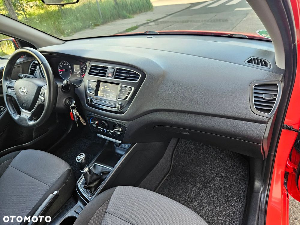 Hyundai i20 blue 1.2 Advantage - 15