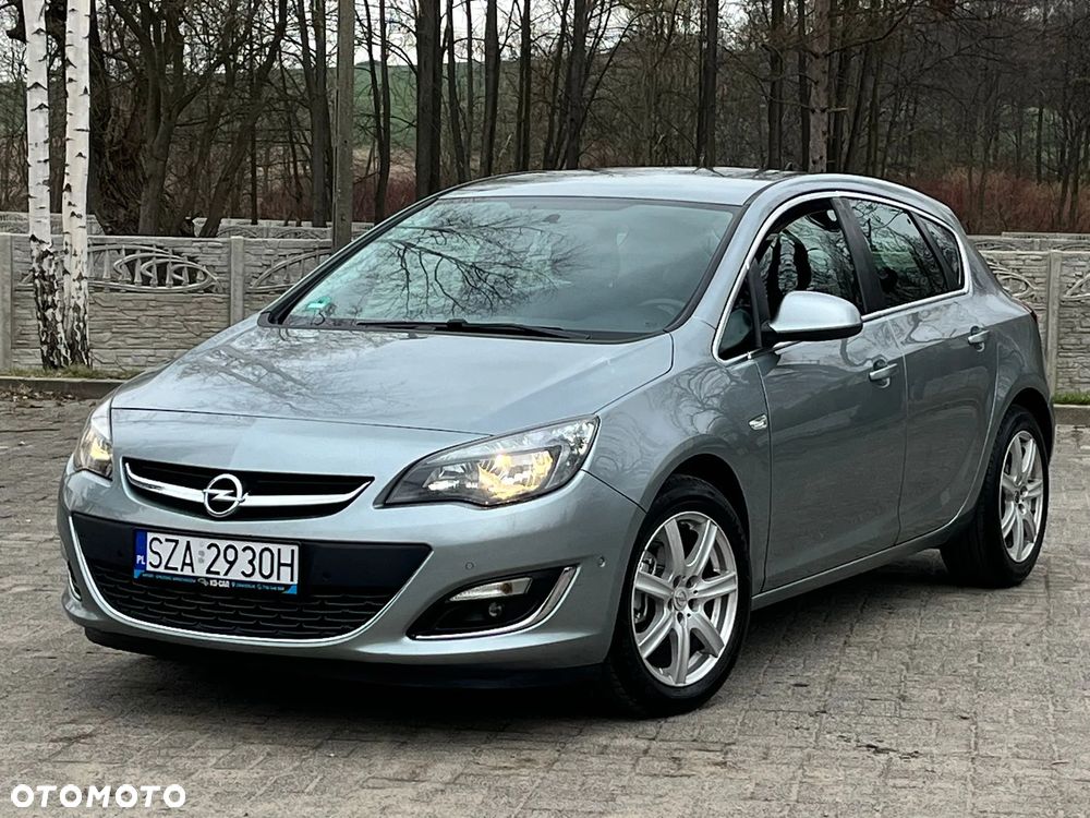 Opel Astra 1.4 Turbo Exklusiv - 2