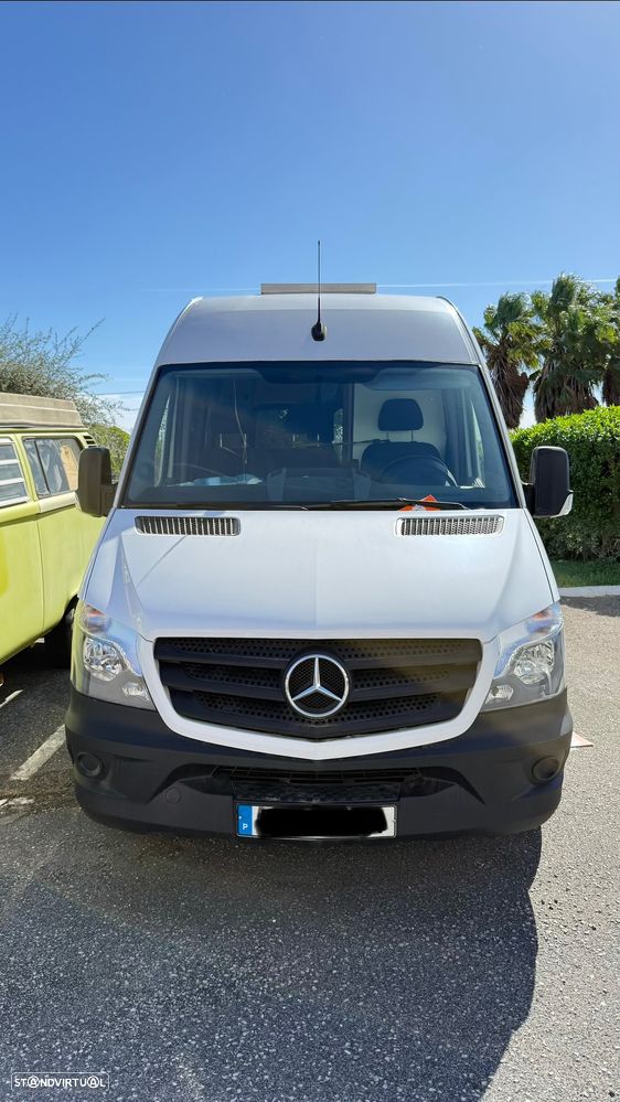 Mercedes-Benz Sprinter - 1