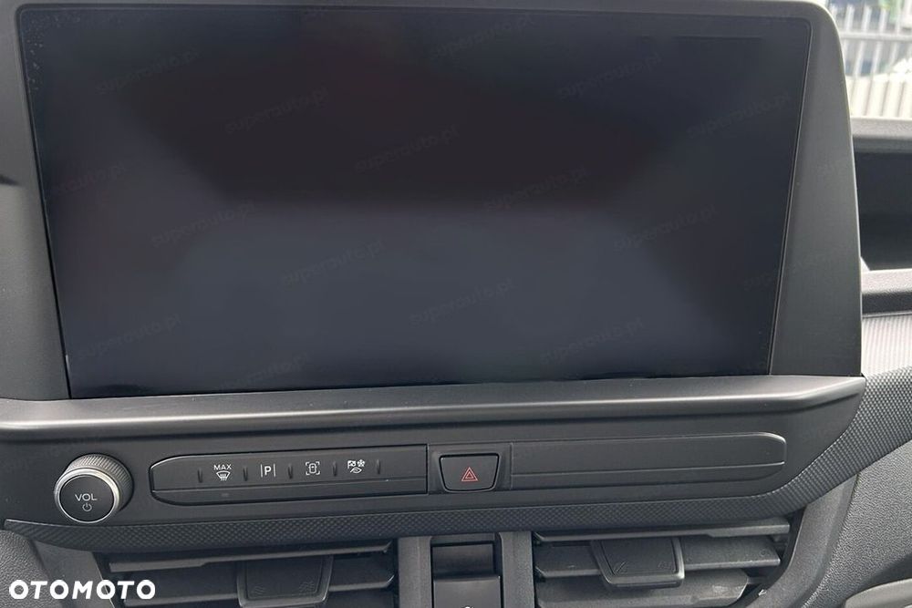 Ford Transit Custom 320 L2H1 Trend A8 2.0 136KM - 13
