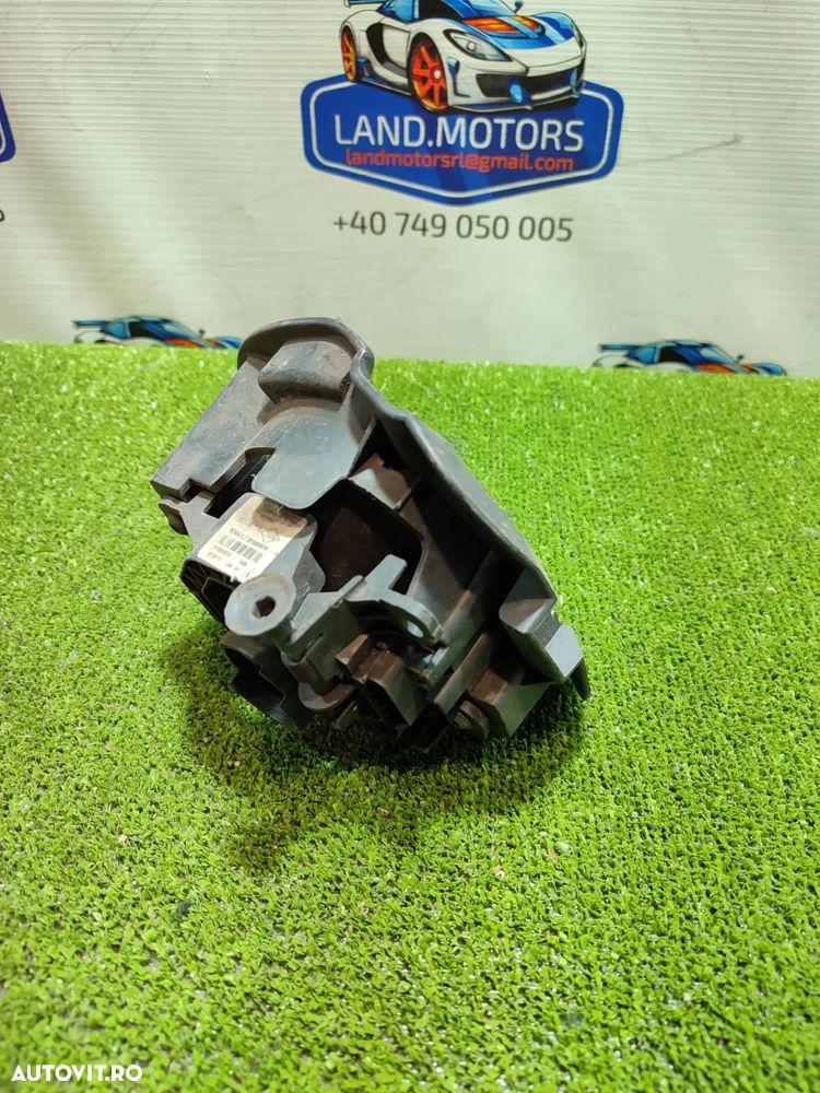 PROIECTOR CEATA DREAPTA DACIA DUSTER 1.5 DIESEL 2015 COD OEM 261500097R / SUV 5 USI / 2013-2017 - 3