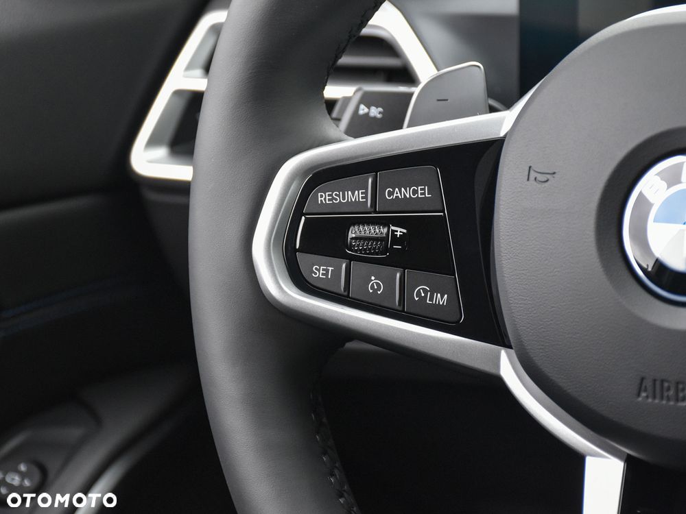 BMW Seria 3 320i xDrive - 34