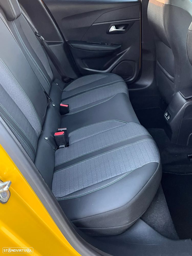 Peugeot e-208 Allure Pack - 13