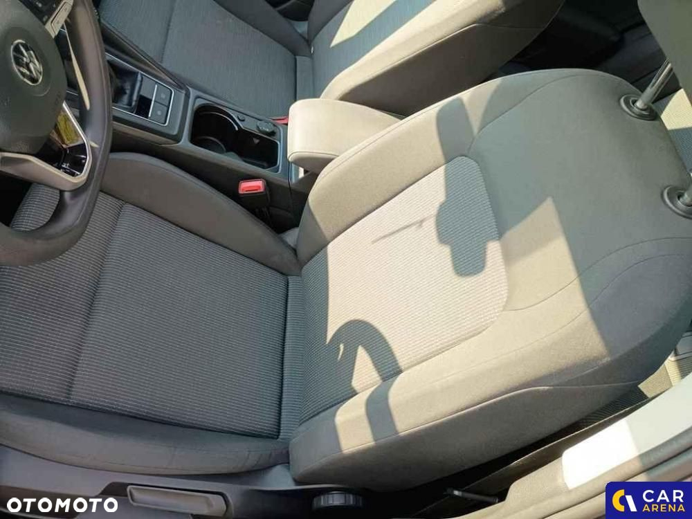 Volkswagen Golf - 32