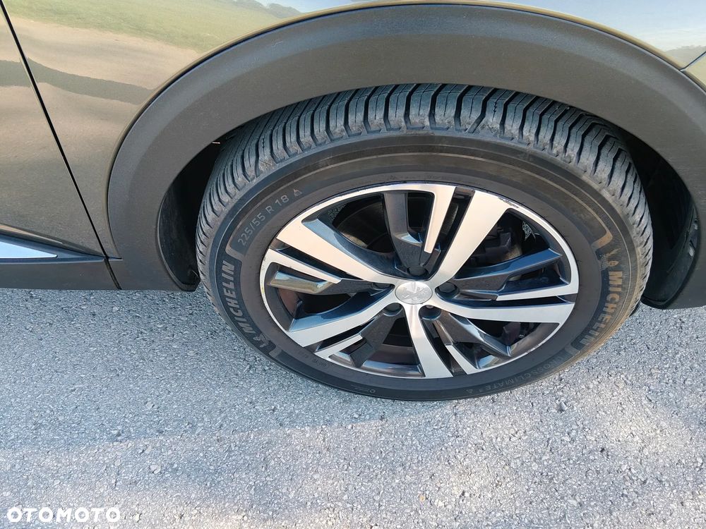 Peugeot 3008 BlueHDi 130 Stop & Start EAT8 Allure - 16