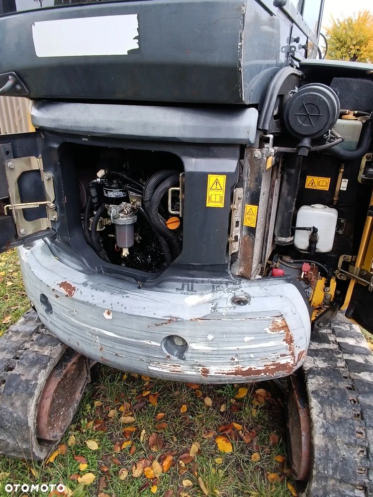 Komatsu PC 27MR - 10