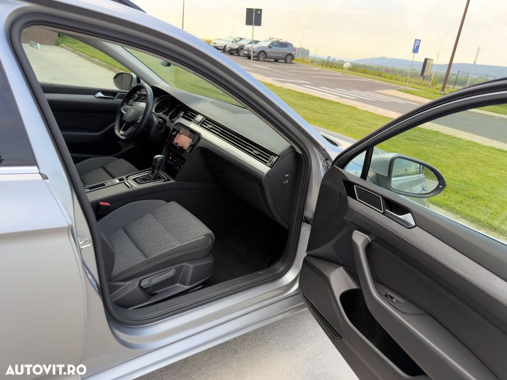 Volkswagen Passat 2.0 TDI SCR DSG Business - 25