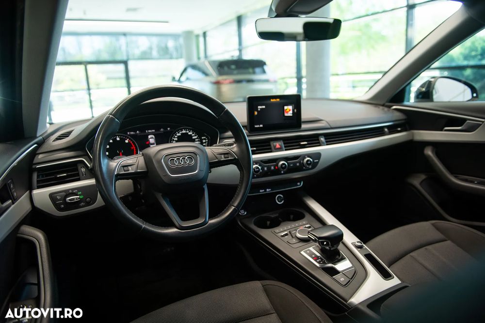 Audi A4 2.0 35 TFSI S tronic MHEV Basic - 15