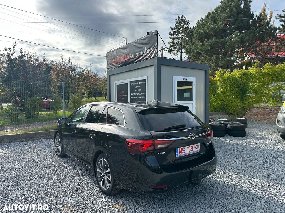 Toyota Avensis 1.6 D-4D Executive - 12