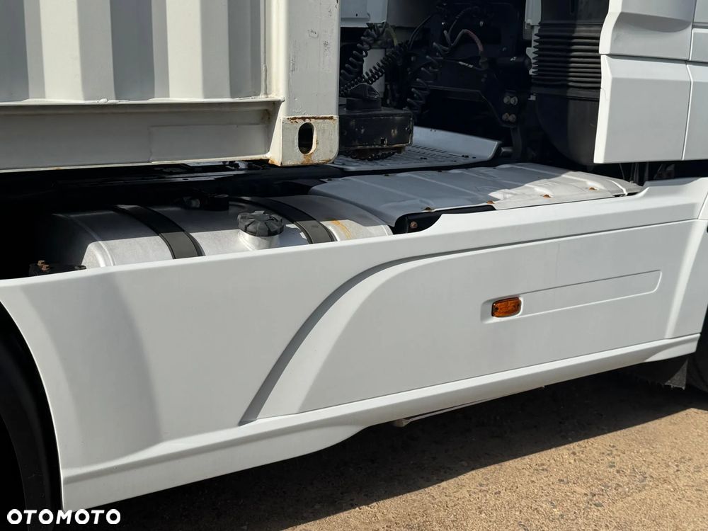 DAF XF 106 460 przedlift - 14