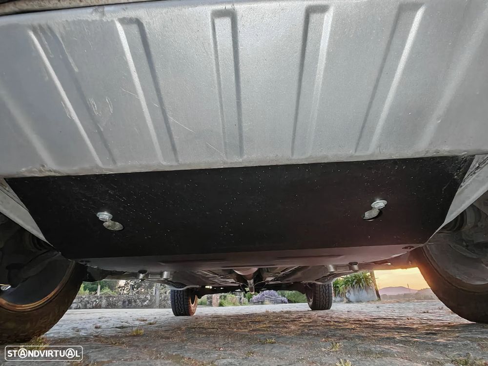 Volvo XC 90 2.4 D5 7L Nivel 3 Auto. - 24