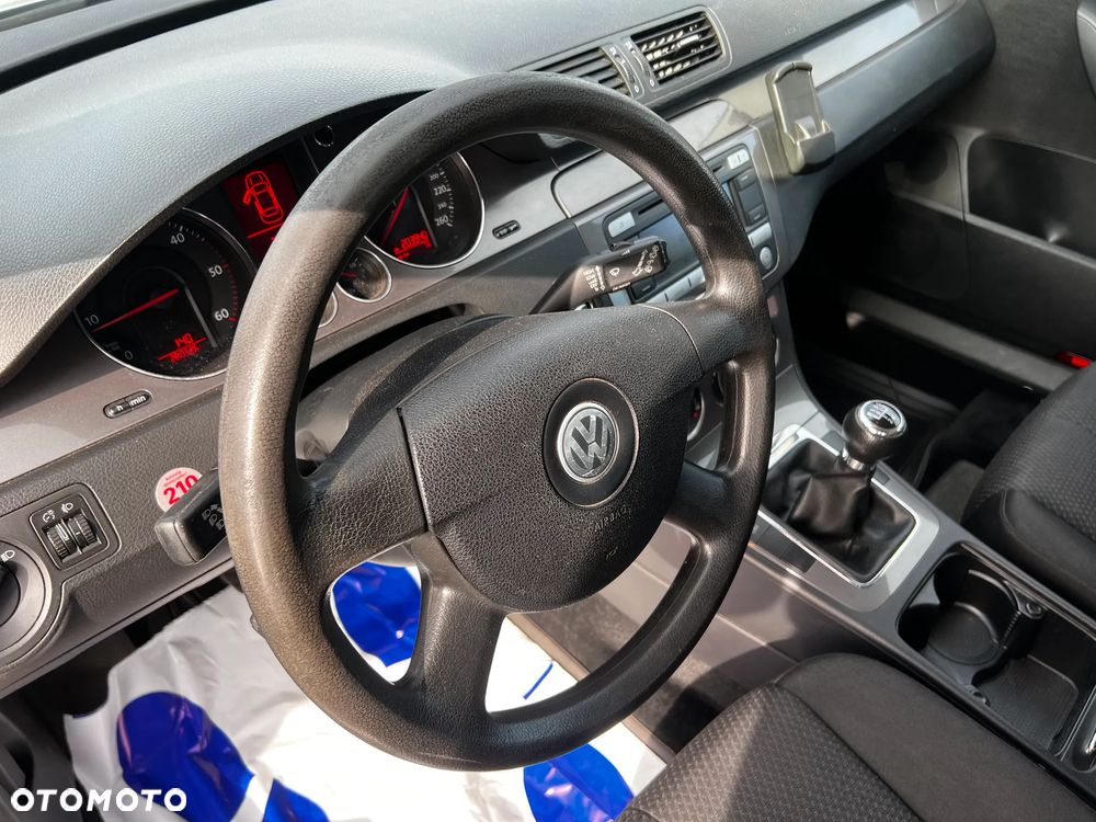 Volkswagen Passat 1.9 TDI DPF Comfortline - 13