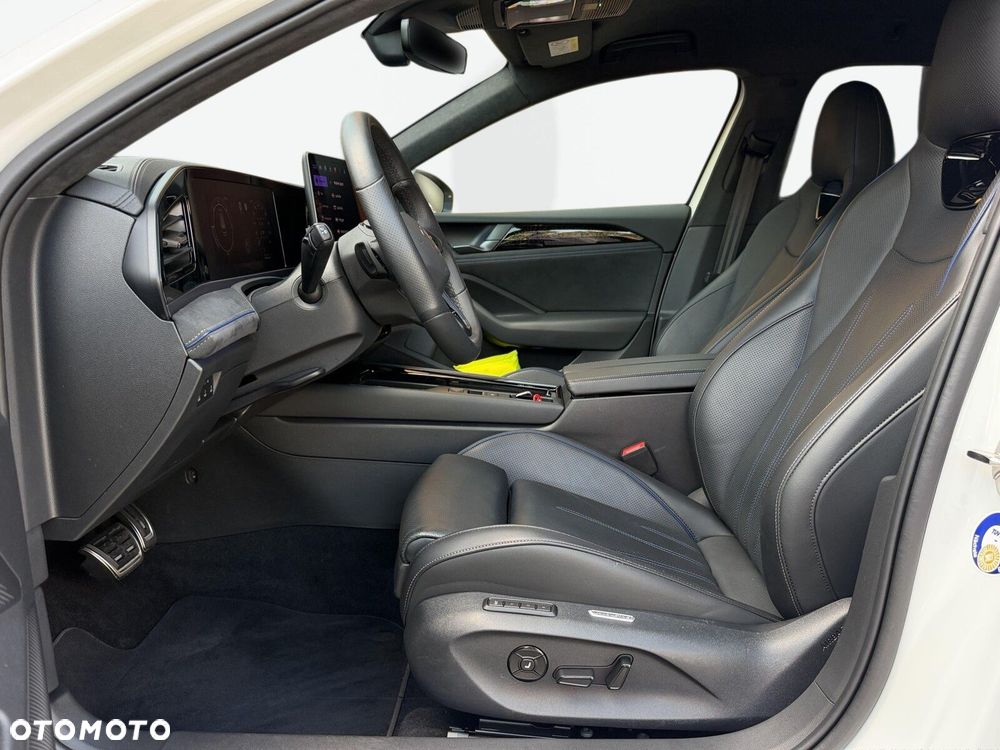 Volkswagen Passat Variant - 11
