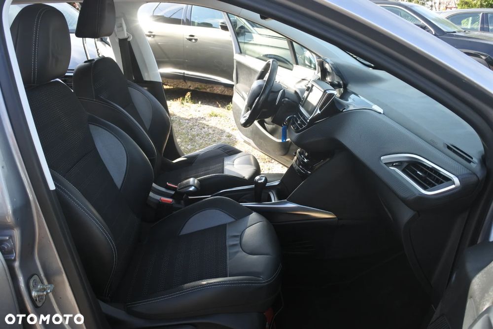 Peugeot 2008 PureTech 82 ETG5 STOP&START Allure - 5