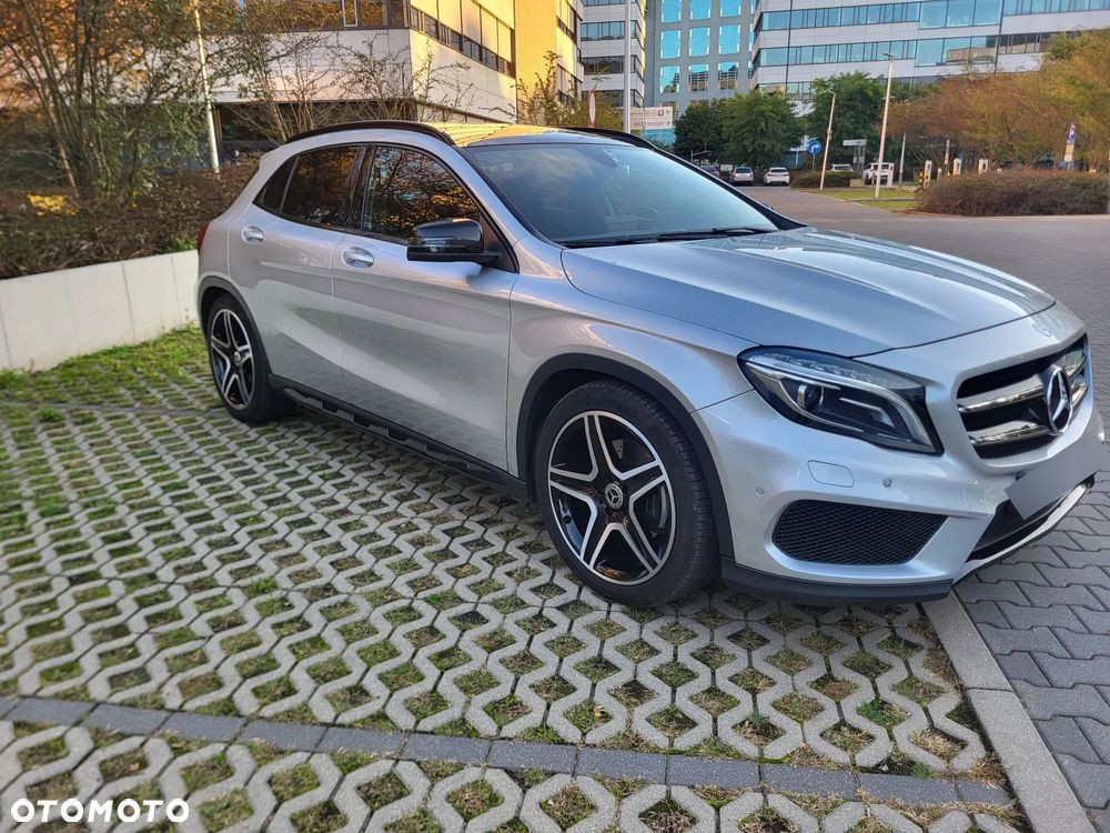 Mercedes-Benz GLA 220 d AMG Line - 3