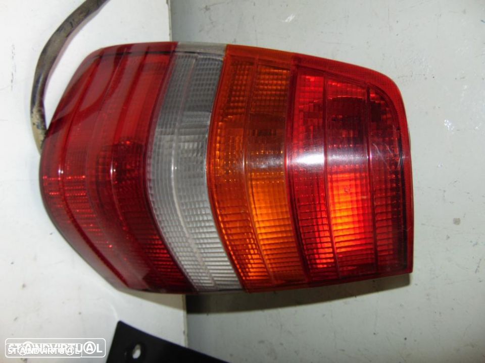 Farolins Mercedes W124 carrinha Touring - 2