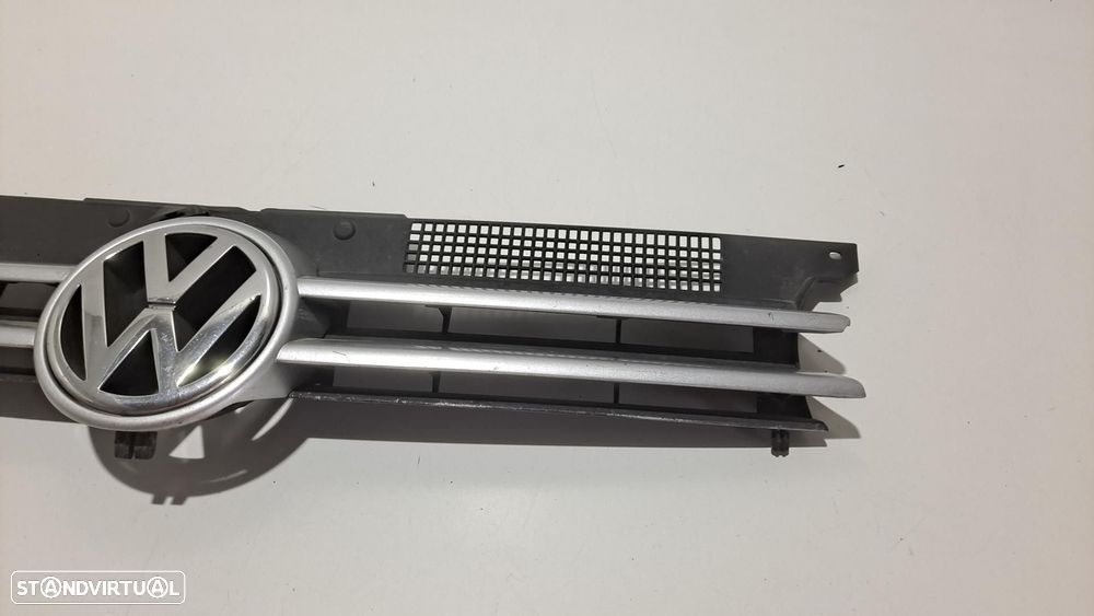 GRELHA FRONTAL VOLKSWAGEN GOLF IV 2002 -1J0853655G - 2